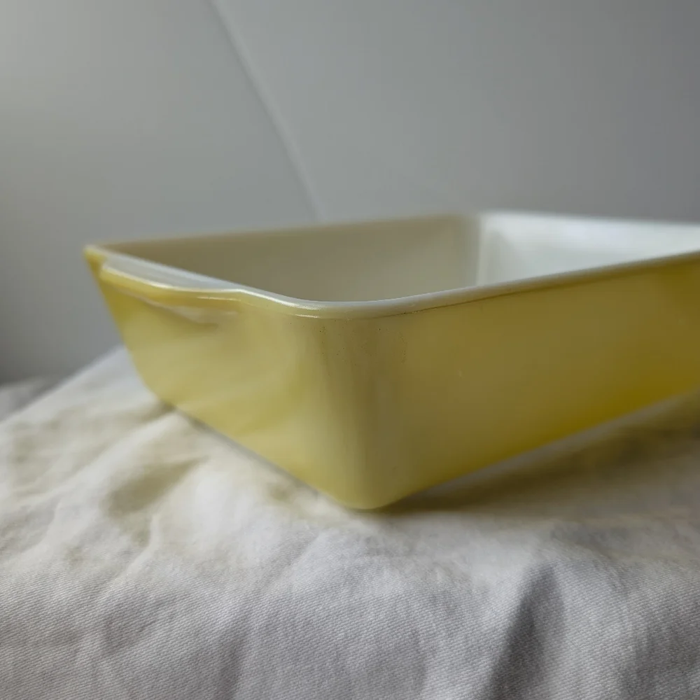 Pyrex 503-B Yellow Opalware 1.5 Quart Dish With Tab Handles Vintage